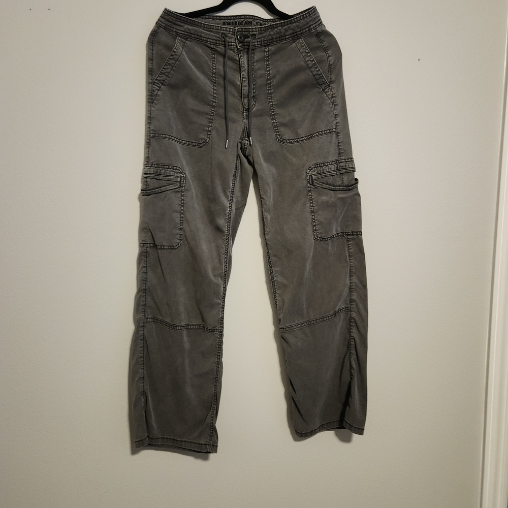 American Eagle Gray Wide Leg Cargo Pants Size 4 Women's Lyocell - Picture 10 of 11